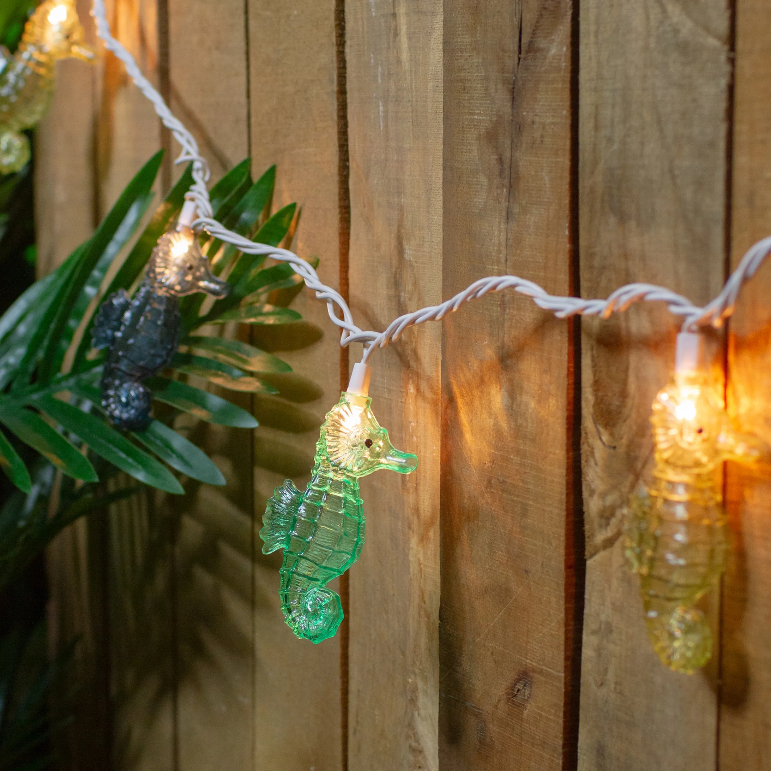 Dennis East 10 Count Blue And Green Seahorse Novelty String Lights, 6.5 Ft White Wire