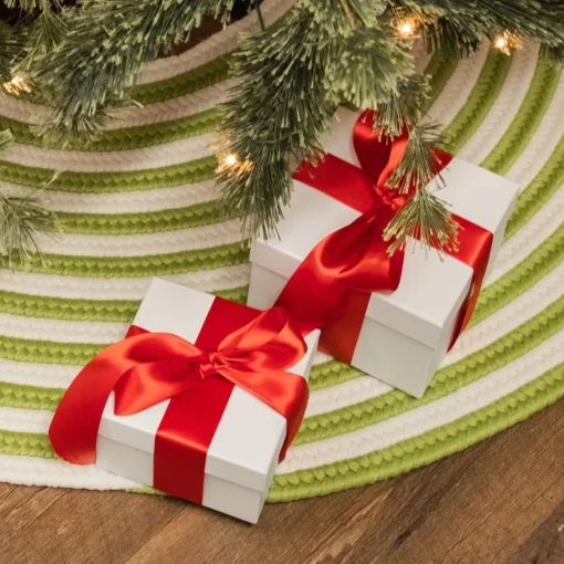 50 Inch And Larger*Colonial Mills 50" Green And White Woven Candy Cane Round Christmas Tree Skirt