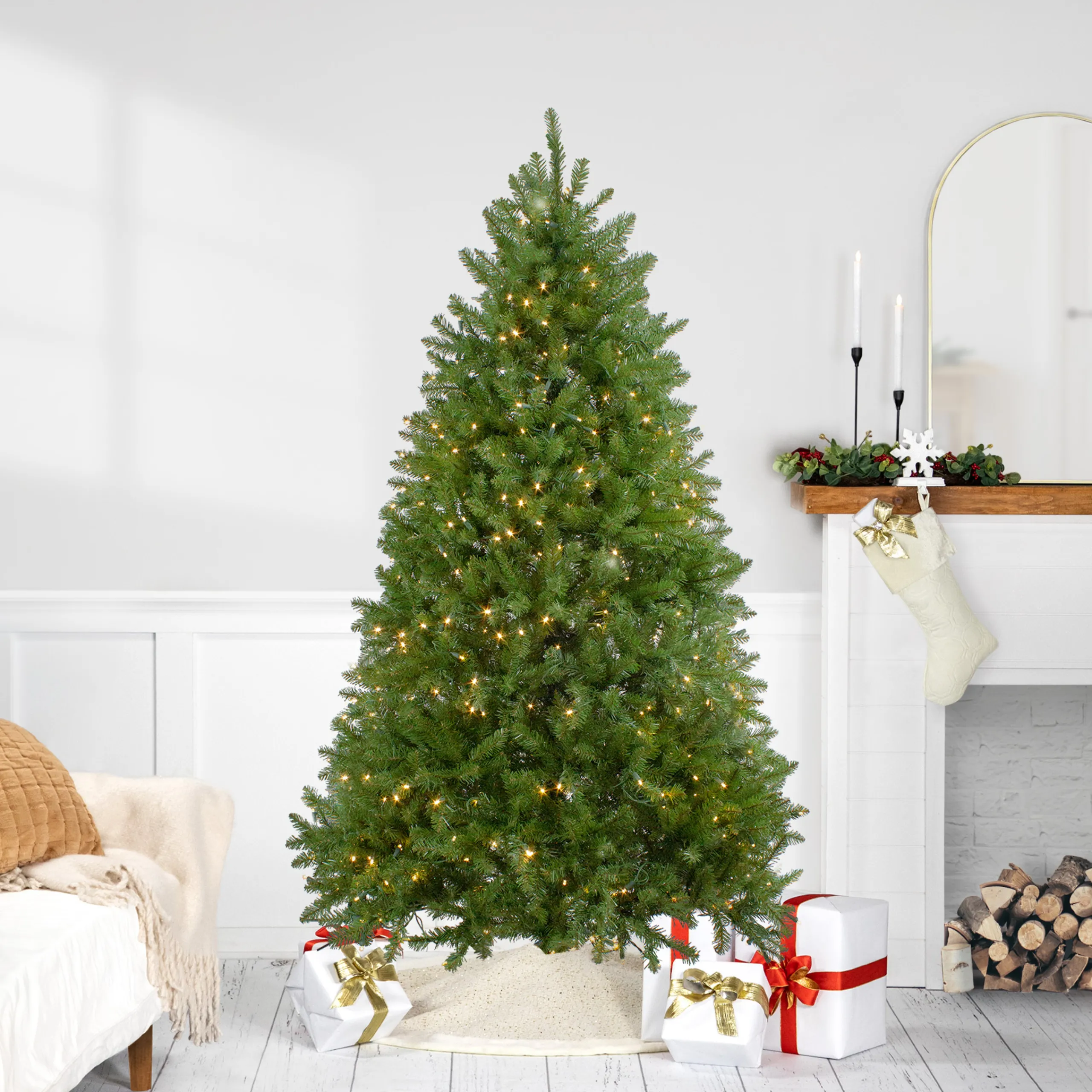 Northlight 6 And 6.5 Feet Tall>6.5' Pre-Lit Full Northern Pine Artificial Christmas Tree - Warm Clear Led Lights