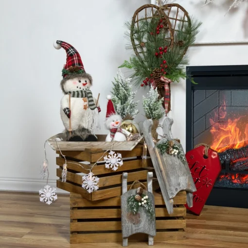 Wall & Door Decorations*Northlight 20" Red And Green Cedar And Berries Twig Snowshoes Christmas Wall Decor