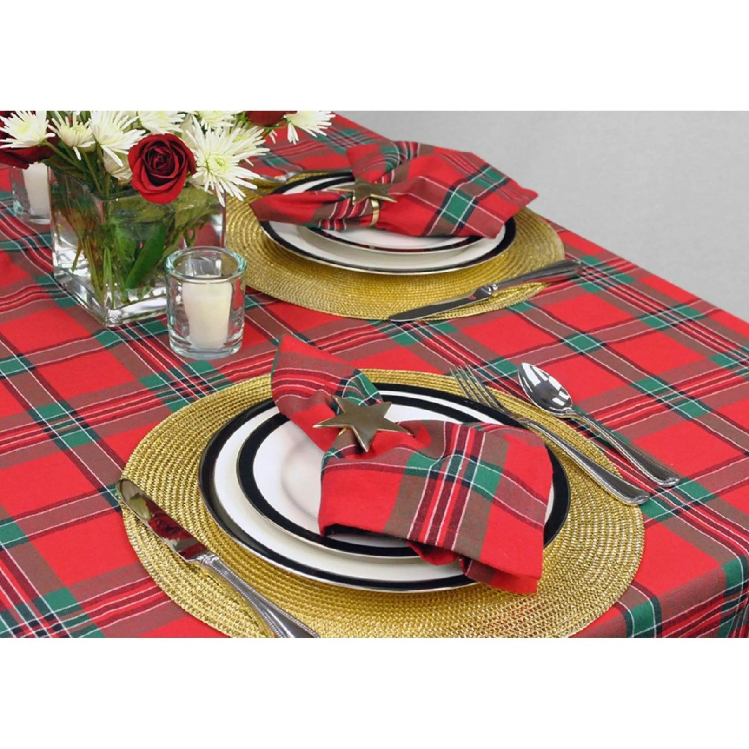 Linens*Contemporary Home Living 84" Red And Green Rectangular Holiday Plaid Tablecloth