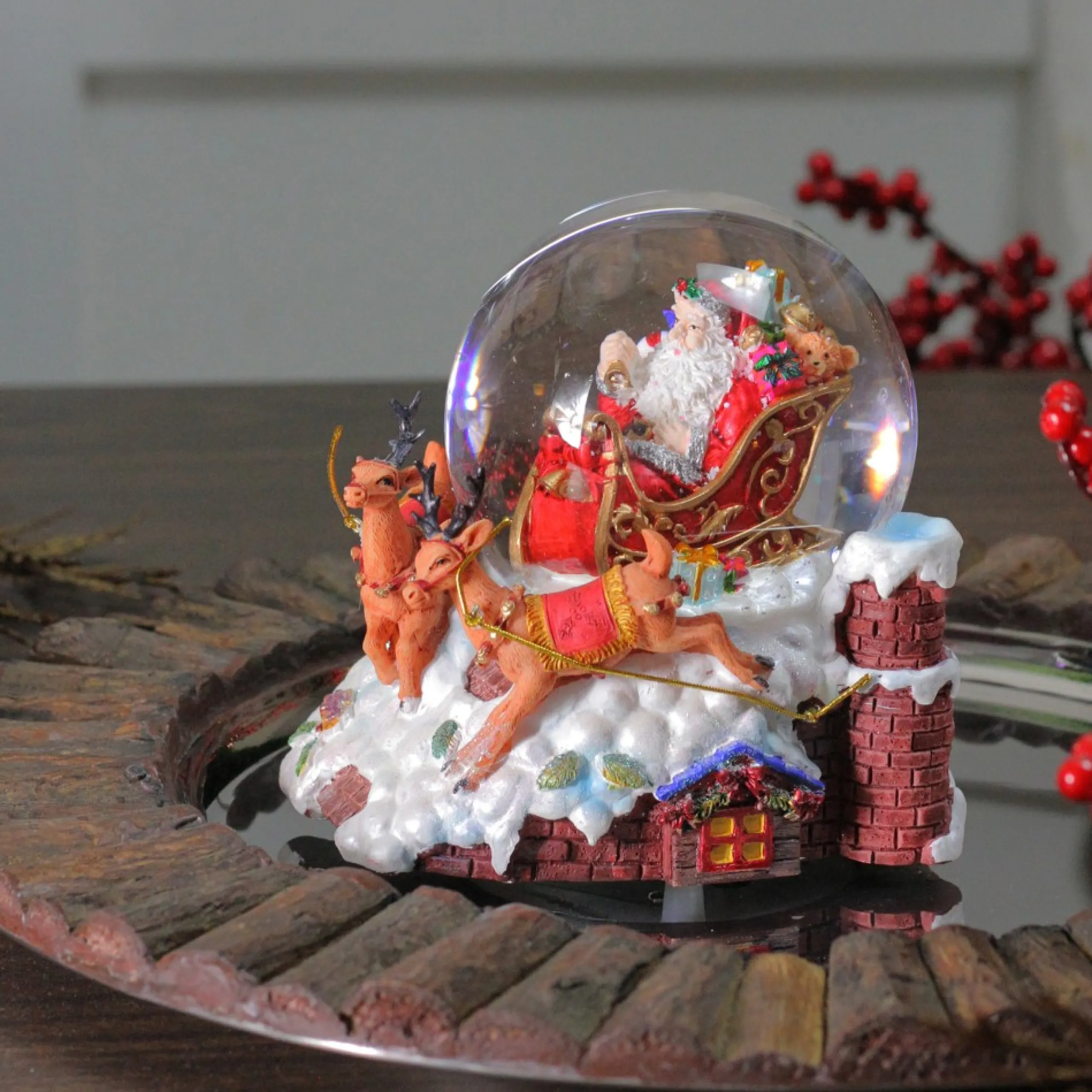 Snow Globes*Northlight 5.5" Santa Claus On Sleigh With Reindeer Musical Christmas Snow Globe