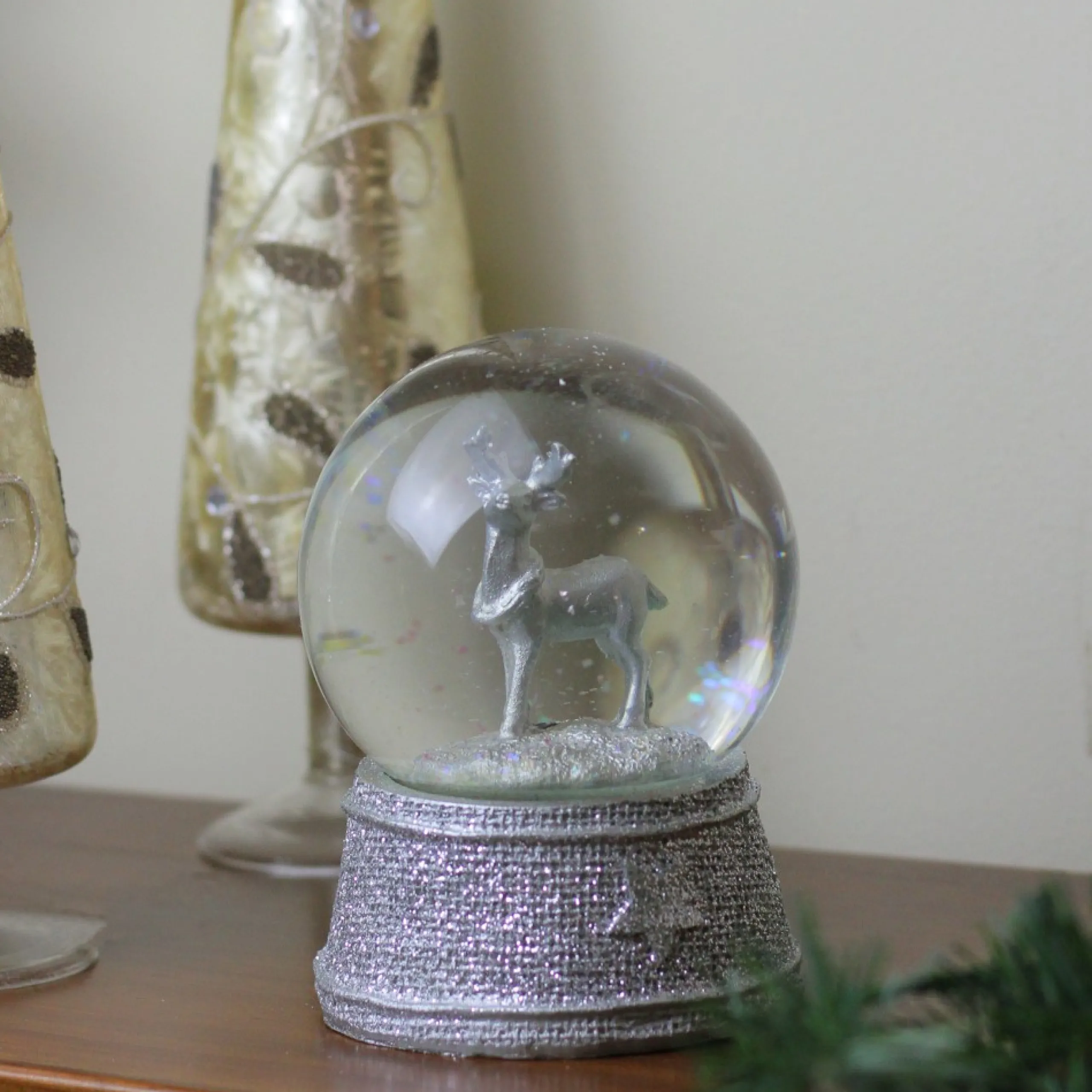 Snow Globes*Northlight 5.5" Silver Glittered Reindeer Christmas Snow Globe