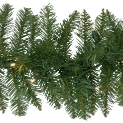 Pre-Lit Garland*Northlight 9' X 10