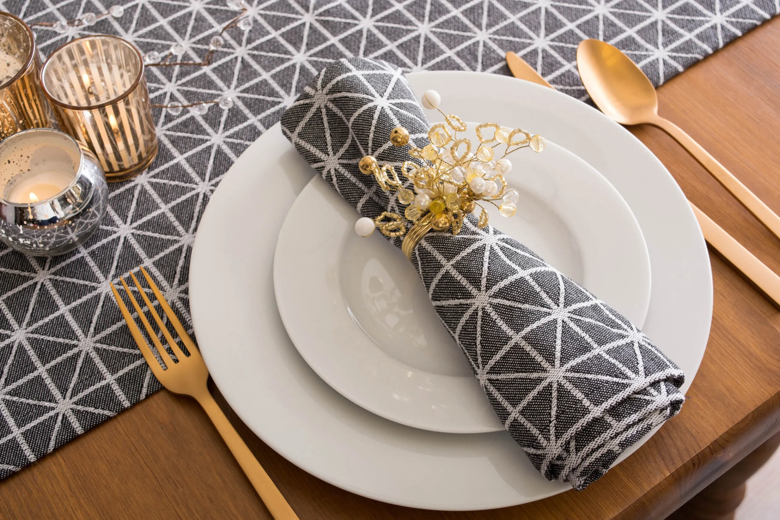 CC Home Furnishings Set Of 6 Gold Colored Multiple Beaded Napkin Rings 3"