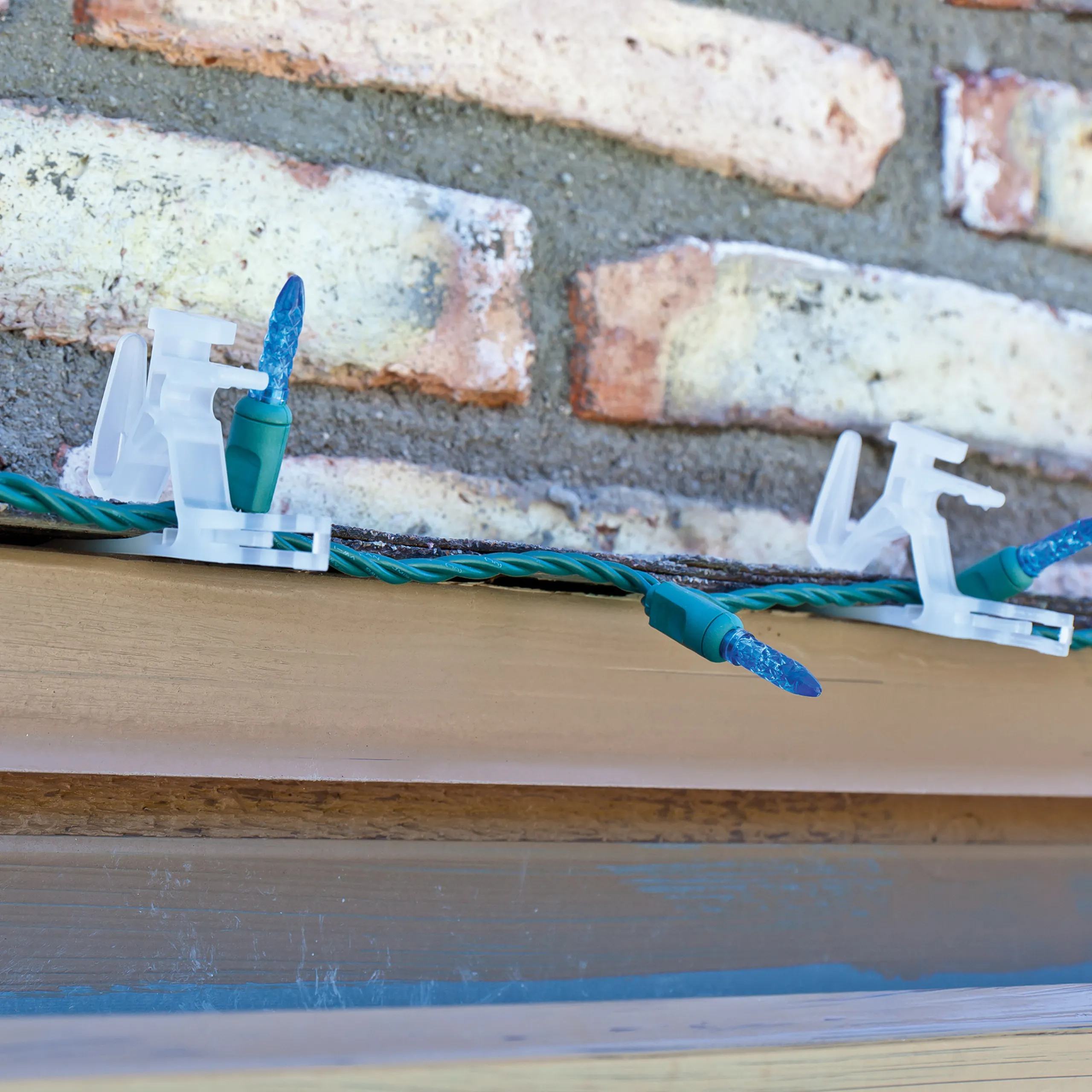 Northlight Set Of 25 Ladderless Gutter And Shingle Christmas Light Clips - 3.75"