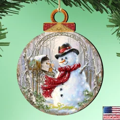 Designocracy Snowmen>Set Of 2 Mailman Snowman Wooden Christmas Ornaments 5.5"